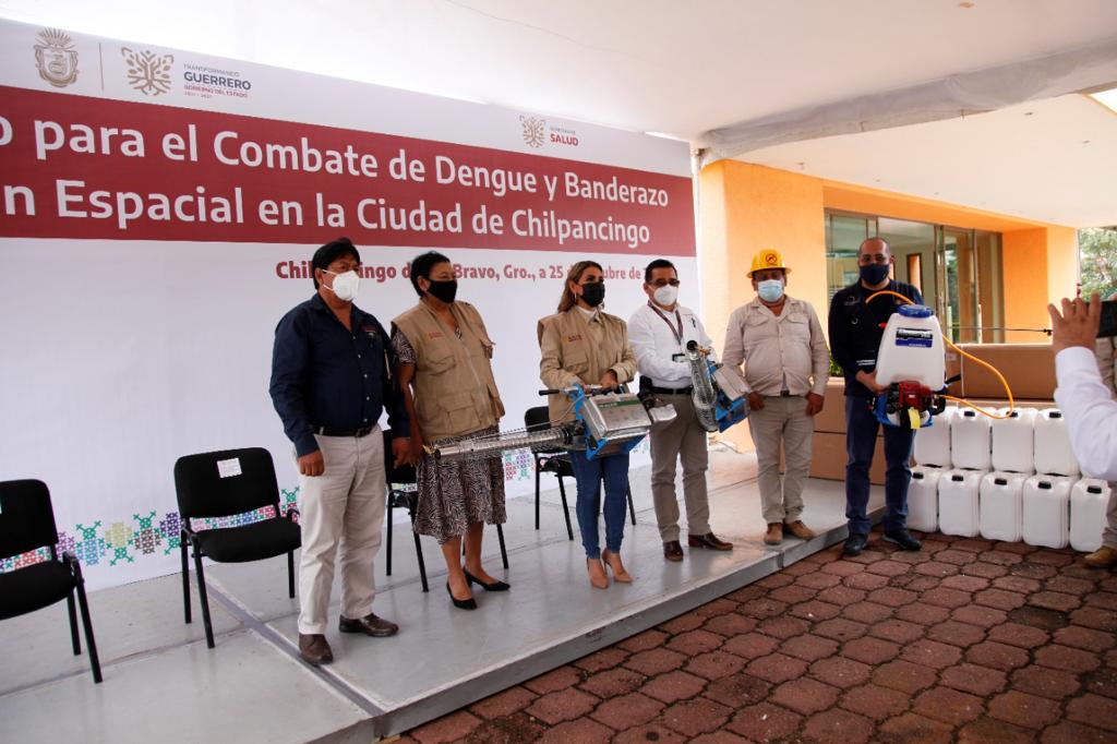 Da la gobernadora Evelyn Salgado Pineda banderazo de arranque a Jornada de Nebulización Espacial en Chilpancingo y entrega equipo motorizado para combate al dengue
