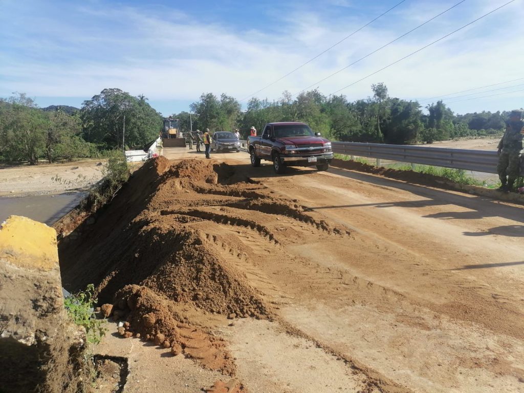 Se reabre la circulación en la carretera federal Acapulco-Zihuatanejo en la región de la Costa Grande