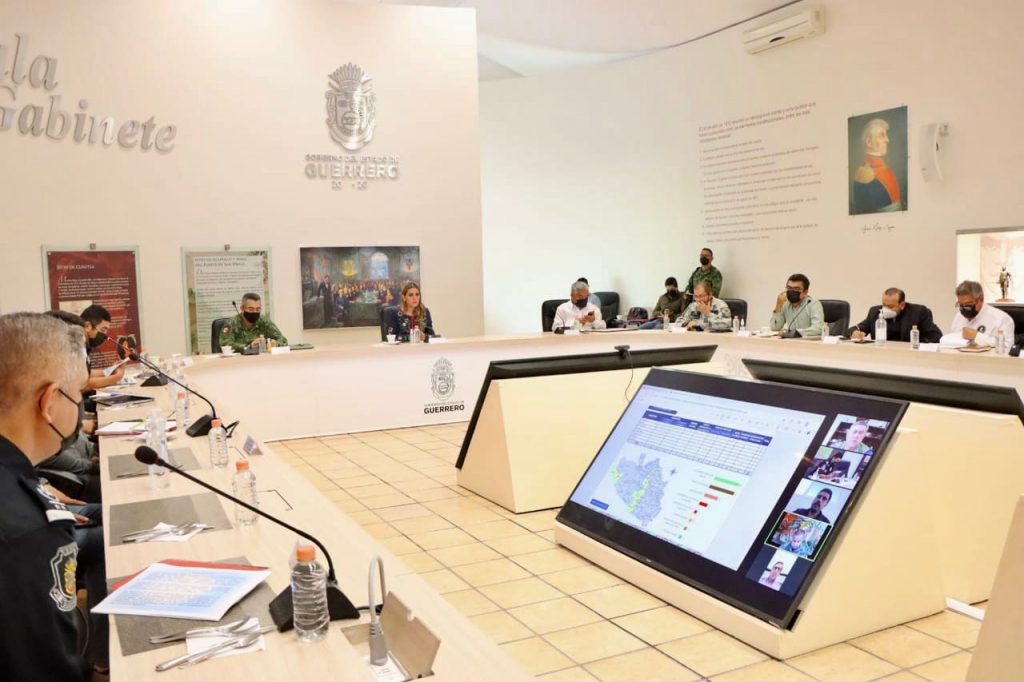 La gobernadora del Estado, Evelyn Salgado Pineda, encabezó la reunión de la Mesa Estatal para la Construcción de la Paz