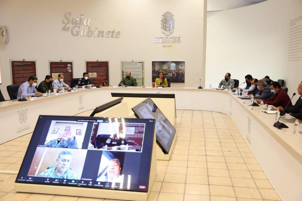 Gobernadora Evelyn Salgado atiende temas de seguridad en la Mesa de Coordinación para la Construcción de la Paz en Guerrero