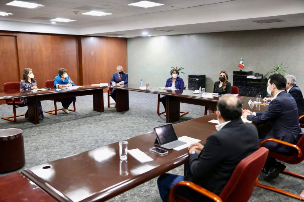La gobernadora Evelyn Salgado Pineda, sostuvo una reunión de trabajo con la secretaria de Educación Pública, Delfina Gómez Álvarez