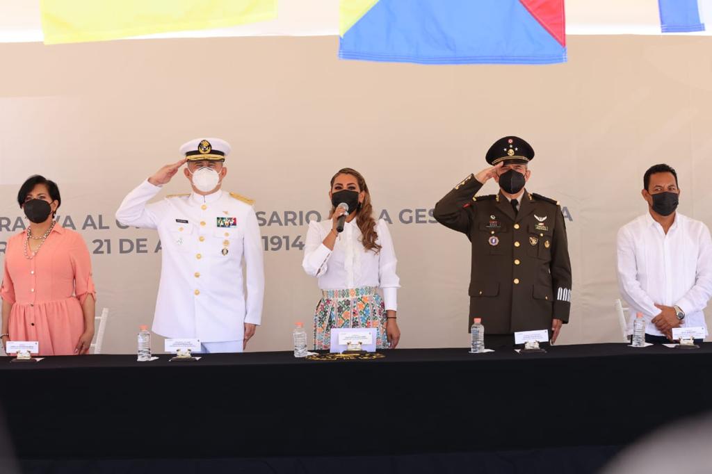 Asiste Evelyn Salgado a la Ceremonia Conmemorativa al 108 aniversario de la Gesta Heroica del Puerto de Veracruz