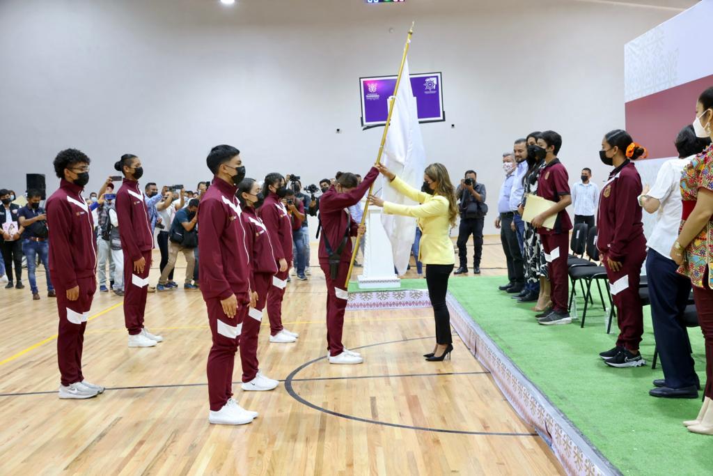Abandera Evelyn Salgado a la delegación de deportistas de Guerrero rumbo a los Juegos Nacionales CONADE 2022