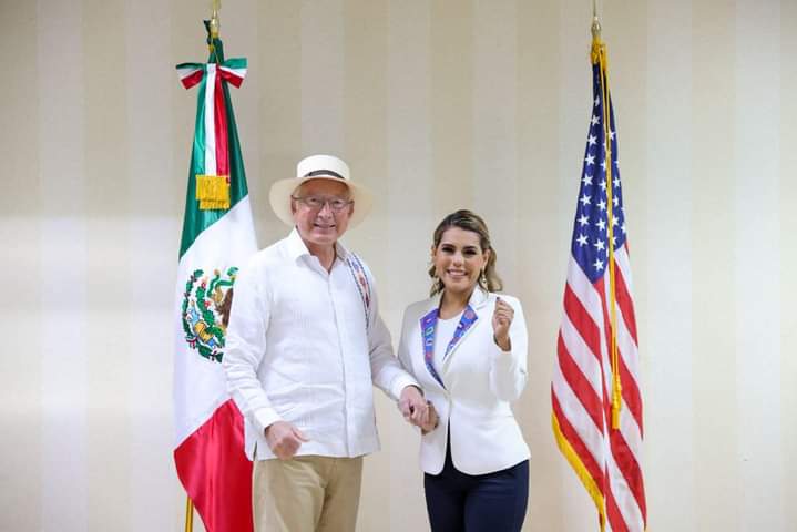 La Gobernadora Evelyn Salgado Pineda se reunió con el embajador de Estados unidos en México Ken Salazar