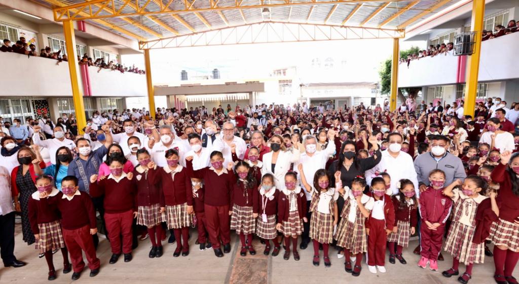 “La Educación es el único camino para la paz, para el desarrollo y el bienestar duradero”: Evelyn Salgado