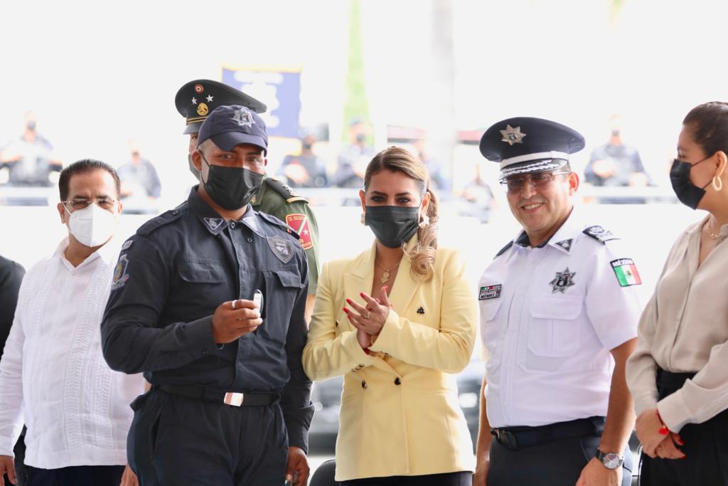 Entrega Evelyn Salgado patrullas y equipamiento con más de 215 mdp de inversión a la Secretaría de Seguridad Pública de Guerrero