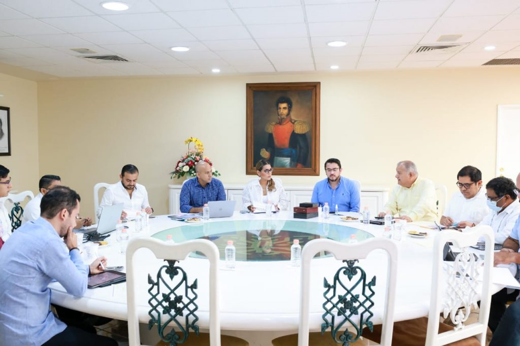 La gobernadora Evelyn Salgado Pineda, sostuvo una reunión de trabajo con las y los secretarios que integran el gabinete,