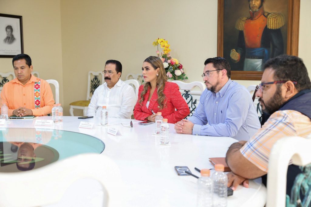 La gobernadora Evelyn Salgado Pineda sostuvo una reunión de trabajo con integrantes del Frente Popular de la Montaña