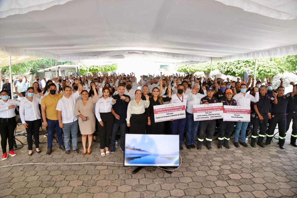 Los ahorros y la austeridad se reflejan en mejores herramientas de trabajo: Evelyn Salgado