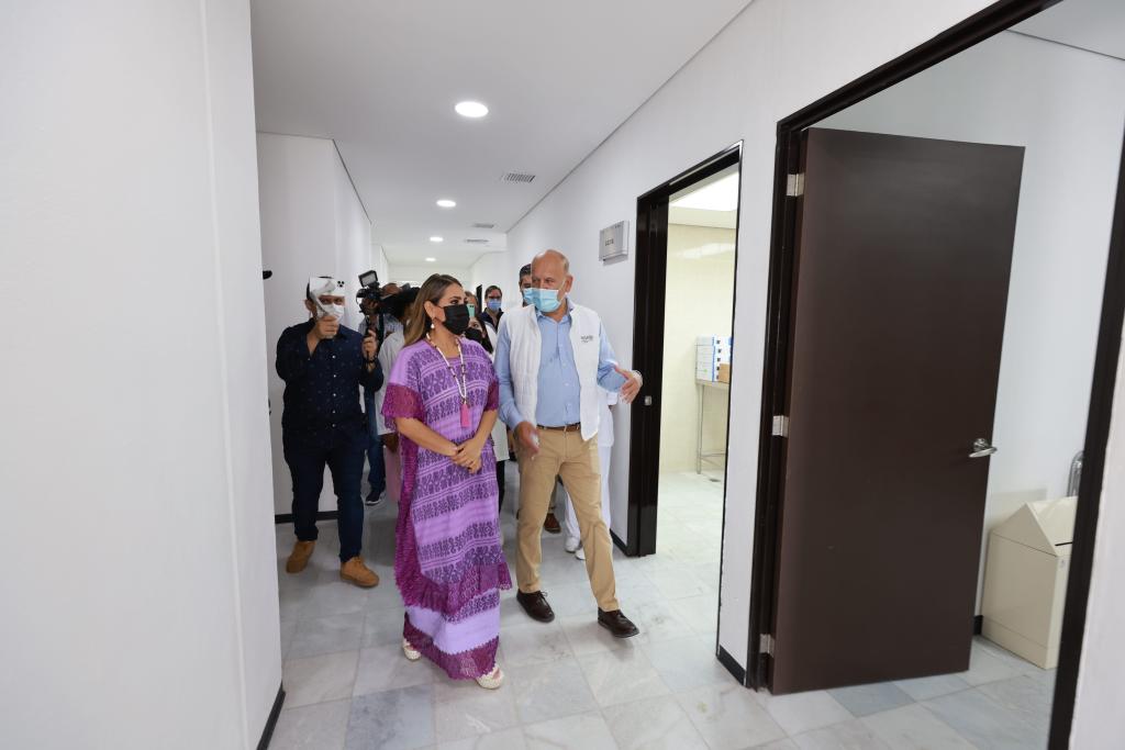 Supervisan Evelyn Salgado y Juan Ferrer avances de la construcción de la Unidad de Hemodiálisis y la rehabilitación del Hospital General Donato G. Alarcón