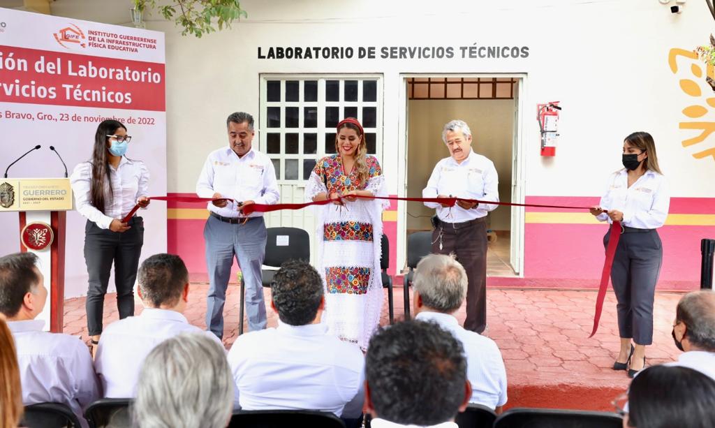 Inaugura gobernadora Evelyn Salgado Laboratorio de Servicios Técnicos y entrega vehículos nuevos al IGIFE