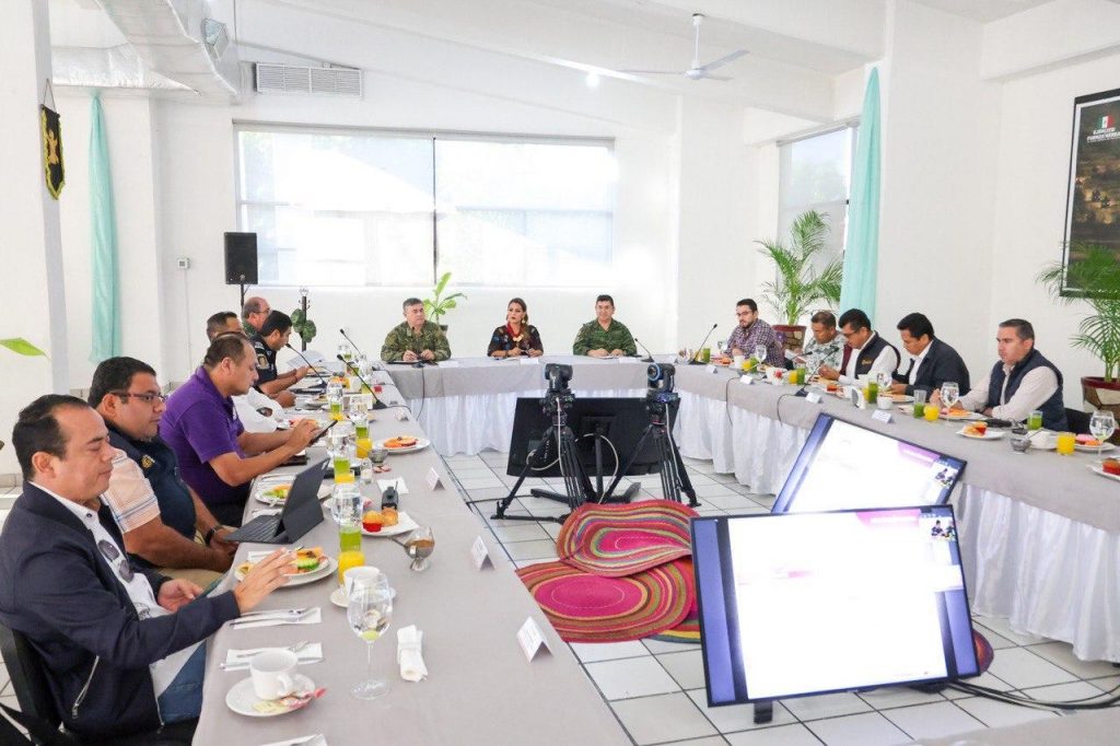 Encabeza Evelyn Salgado sesión de la Mesa de Coordinación en Iguala con ediles de la región Norte de Guerrero