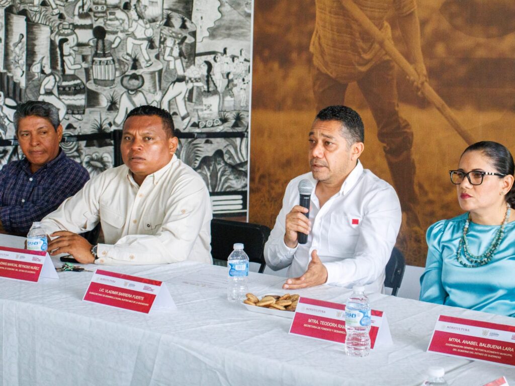 El subsecretario de Desarrollo Rural Vladimir Barrera Fuerte encabezó la primera reunión de trabajo de la Comisión Intersecretarial para el Desarrollo Rural Sustentable