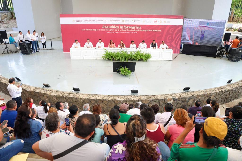 Se reúnen Evelyn Salgado y autoridades federales con afectados de Pedregal de Cantaluna