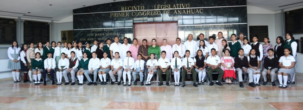 Alumnos participan en el XV Parlamento Estudiantil “Los Adolescentes y la Cultura de la Legalidad”