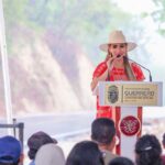 Inaugura Evelyn Salgado la pavimentación del camino Bugambilias-Compuertas