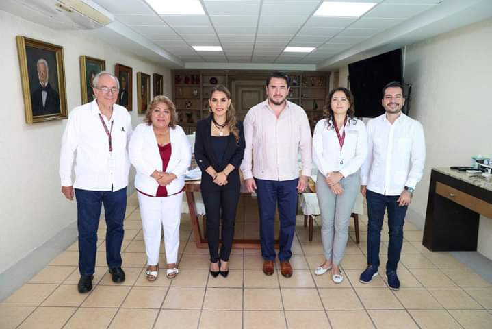 La gobernadora Evelyn Salgado Pineda recibió  al titular del Instituto de Administración y Avalúos de Bienes Nacionales  Víctor Julián Martínez Bolaños