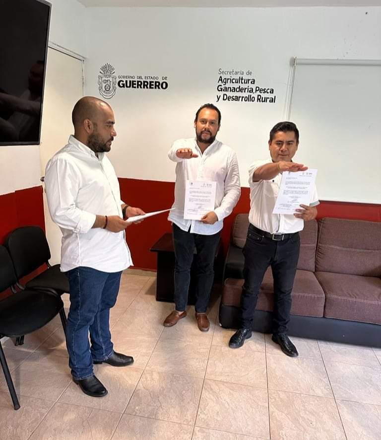 Titular de Sagadegro  Alejandro Zepeda Castorena, tomó protesta a Demián Cigarroa De La Rosa como director general de Proyectos Especiales y Rigoberto Hernández Lópe, como director general de Fomento Tecnológico
