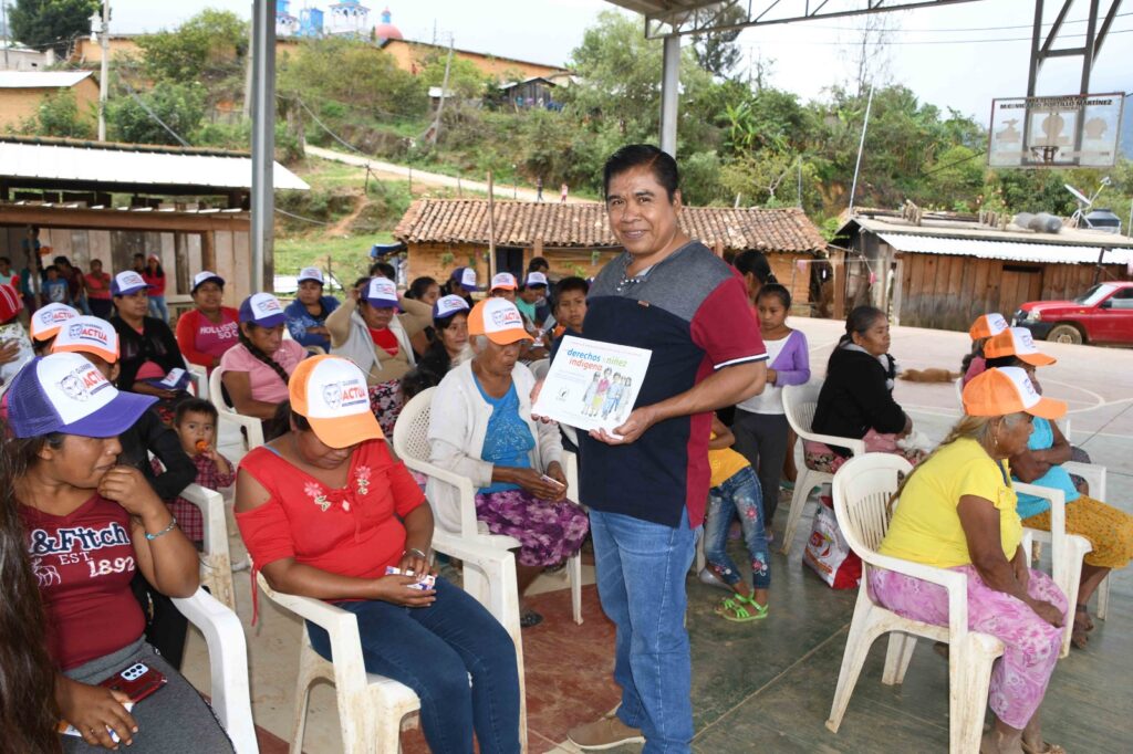 La Semujer y la CDHEG capacitaron autoridades comunitarias de la comunidad de Zitlaltepec, de Metlatonoc