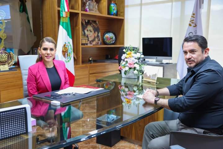 Lagobernadora Evelyn Salgado Pineda atiende con el secretario General de GobiernoLudwig Marcial Reynoso Núñez