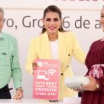 Entrega Evelyn Salgado recursos y equipo de internet gratuito a normales Guerrero