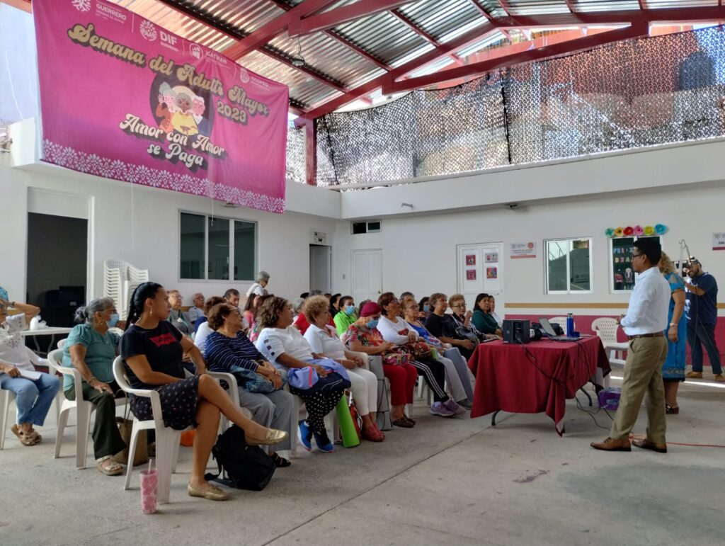 Imparten conferencias para adultos mayores el objetivo es lograr un envejecimiento digno y saludable