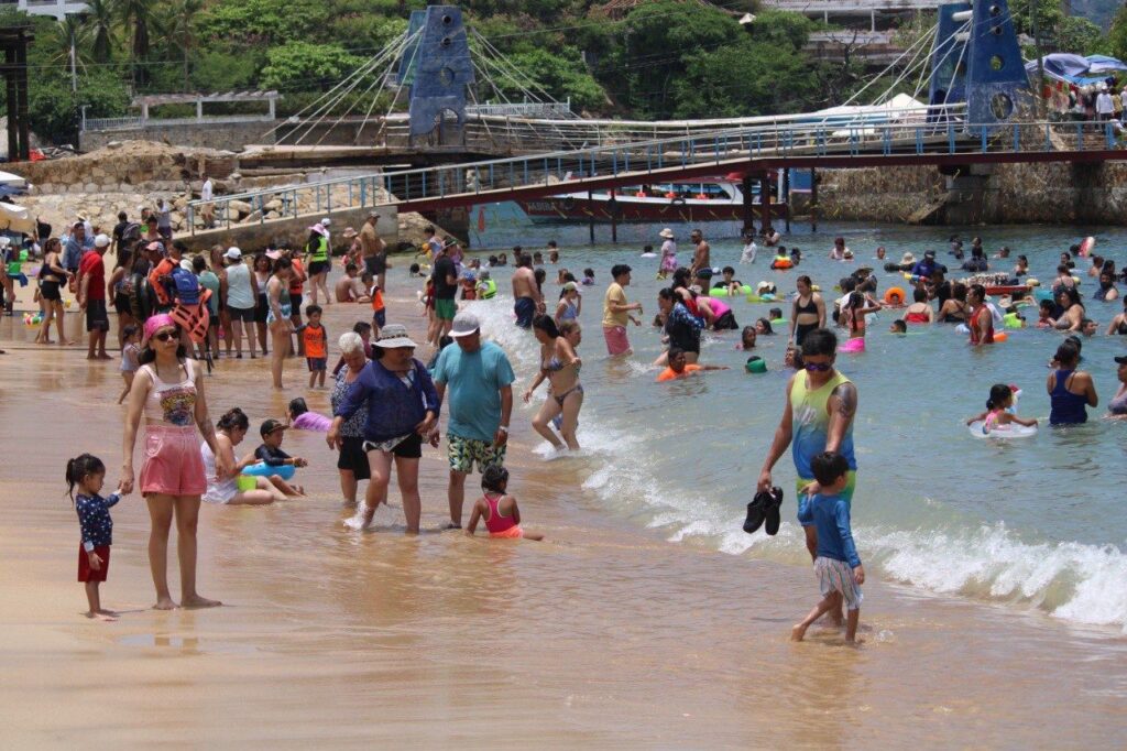 Logra Guerrero positiva Temporada de “Verano 2023” con más de 1.2 millones de turistas