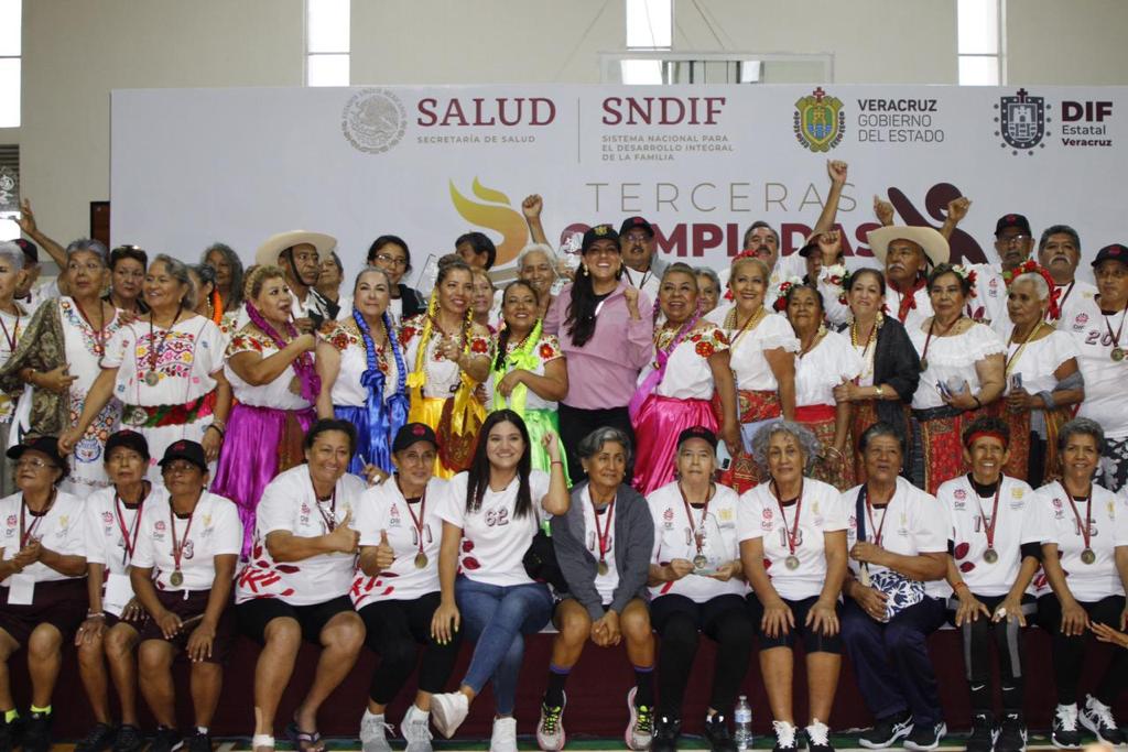 Participa delegación de adultos mayores de Guerrero en Olimpiada De Oro en Xalapa, Veracruz