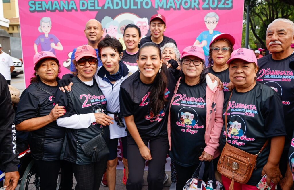 Realizan DIF Guerrero, ISSSPEG e IGATIPAM, segunda caminata del Adulto Mayor en Chilpancingo