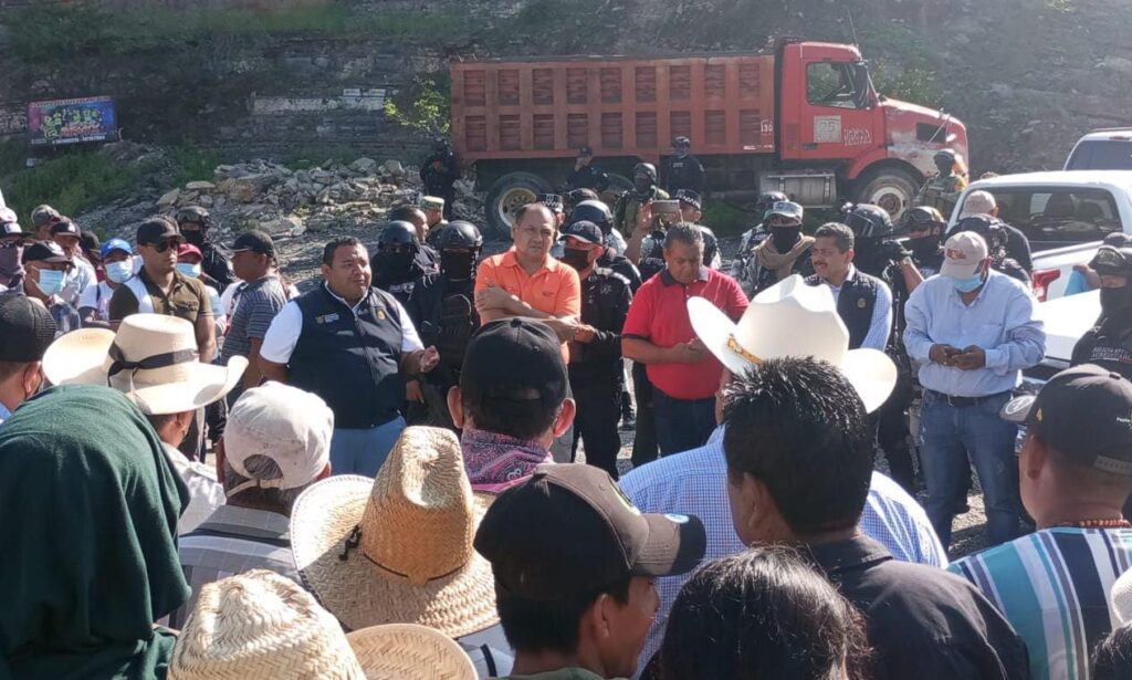 Retiran bloqueo en la carretera federal Chilpancingo – Iguala, resultado del diálogo y atención de autoridades estatales
