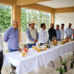 Se reúne titular de Sagadegro con cafeticultores de Iliatenco en la región de la Montaña