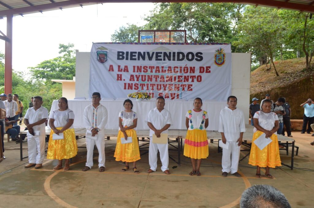 Titular de SEDEPIA asiste a la toma de protesta del nuevo Cabildo Instituyente del municipio Ñuusavi