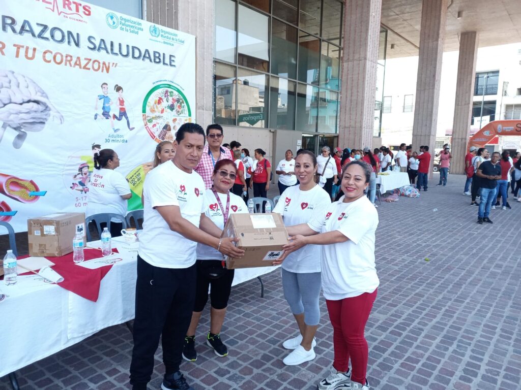 Entrega la SSG Electrocardiógrafos a unidades médicas de la zona Norte