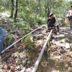 Supervisan construcción del sistema de agua en Nuevo Paraíso, municipio de Cualác