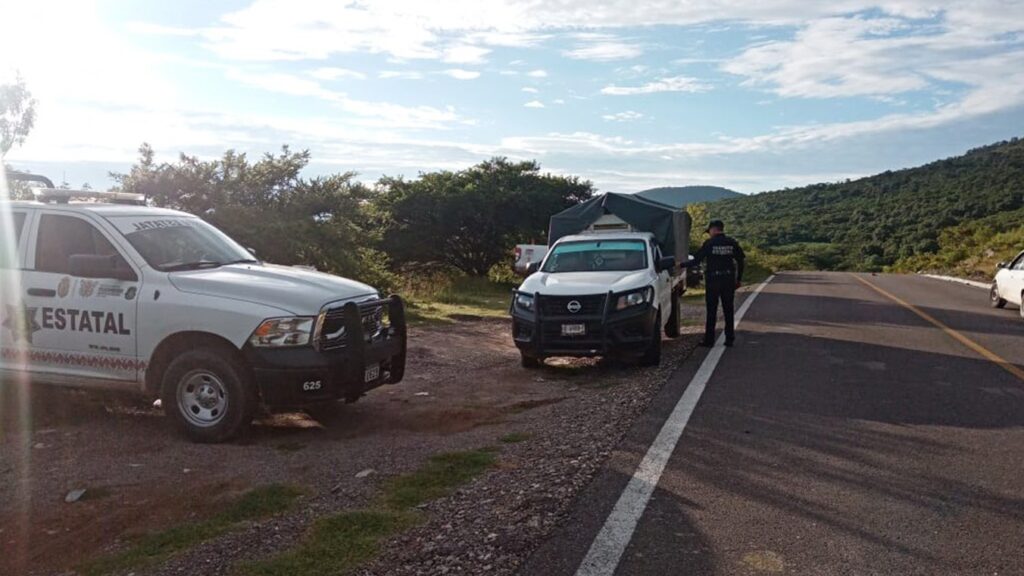 Tránsito Estatal implementa puestos de vigilancia en carretera federal de Tlapa de Comonfort