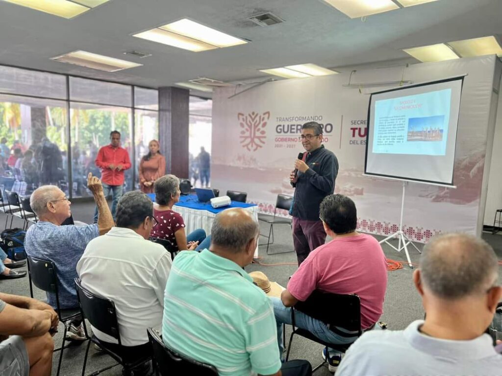 Capacita Sectur Guerrero a Guías de Turistas Generales de Acapulco