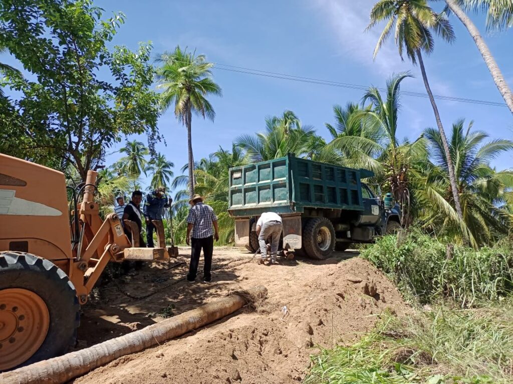 Continúa el gobierno de Guerrero brindando atención en las zonas afectadas por la tormenta tropical “Max”
