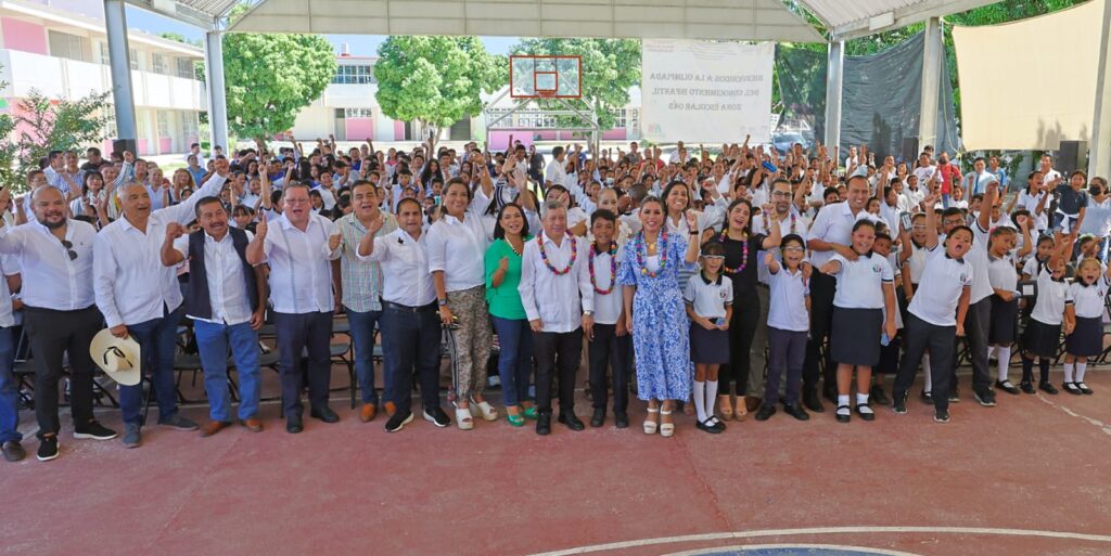 Entrega Evelyn Salgado 3 mil 298 apoyos del programa Ver Bien para Aprender Mejor