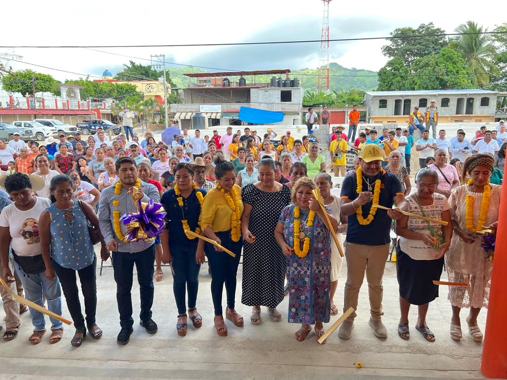 Inauguran mercado municipal de Igualapa
