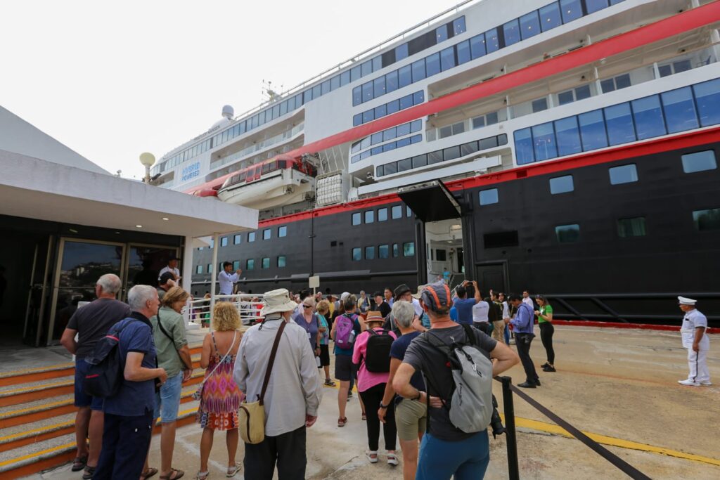 Inicia la temporada de cruceros 2023-2024 en el puerto de Acapulco