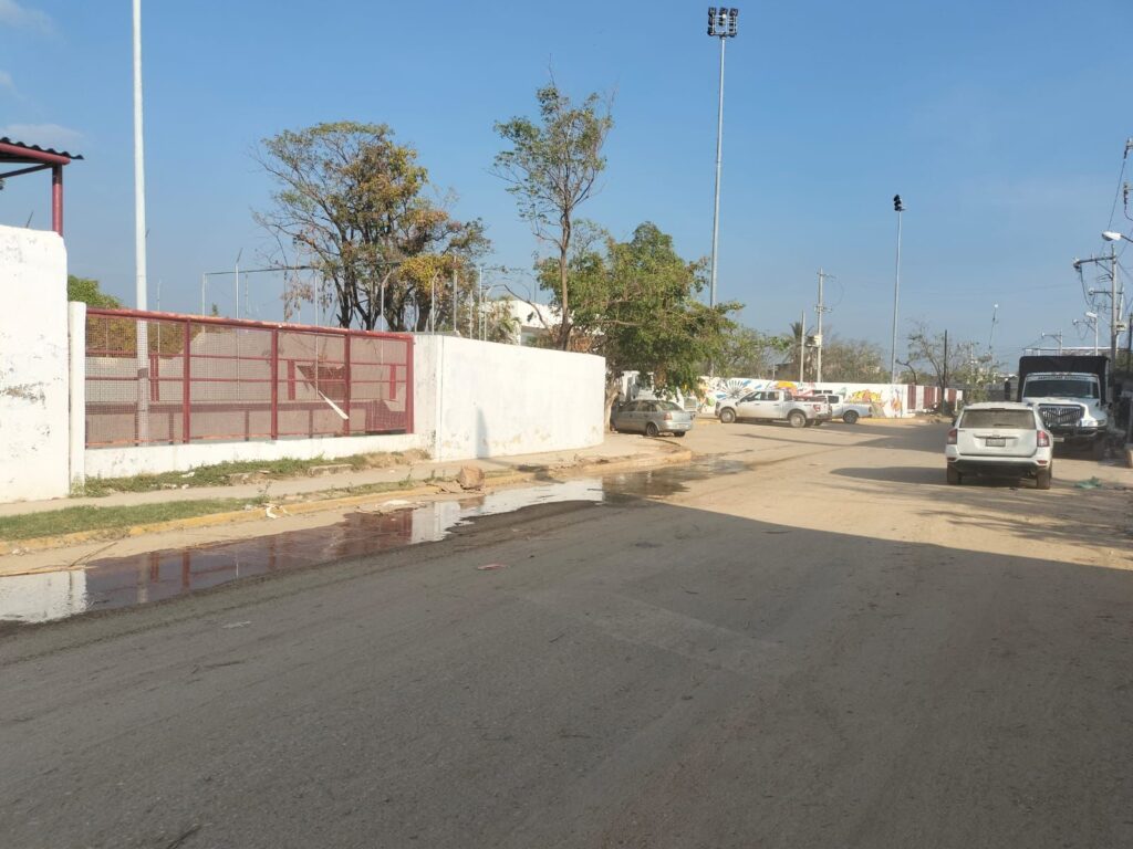 Así lucen esta tarde las calles aledañas a la Unidad Deportiva Jorge Campos en Renacimiento
