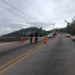 Gobierno de Guerrero atiende dos derrumbes en avenida Escénica de Acapulco