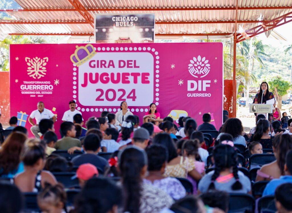 Encabeza Liz Salgado la Gira del Juguete 2024 en Ejido Viejo en la región de la Costa Grande