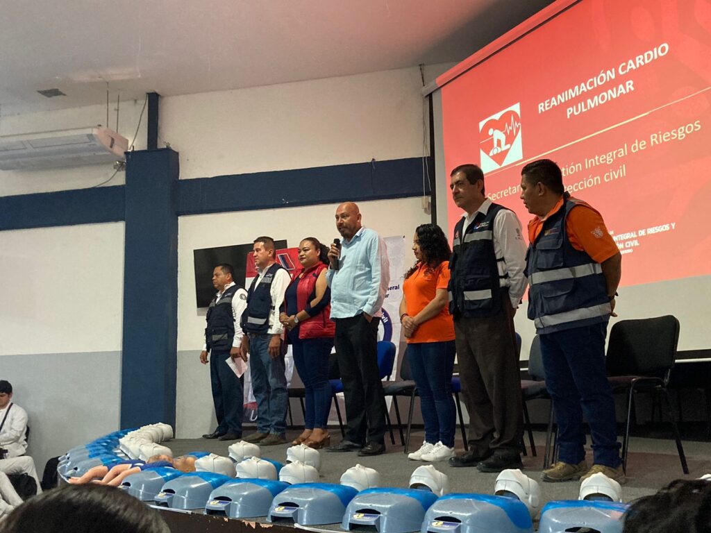 CAPACITA SGIRPCGRO EN PRIMEROS AUXILIOS A ESTUDIANTES DE LA UNIVERSIDAD AUTÓNOMA DE GUERRERO