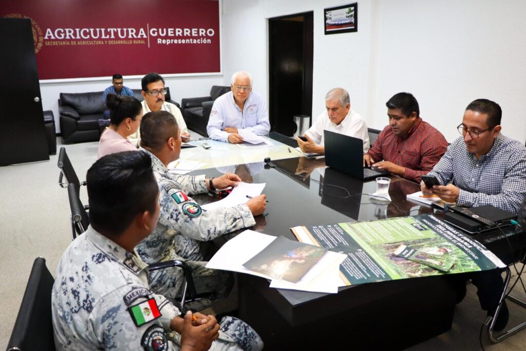 Coordinan gobiernos estatal y federal el suministro del fertilizante en Guerrero