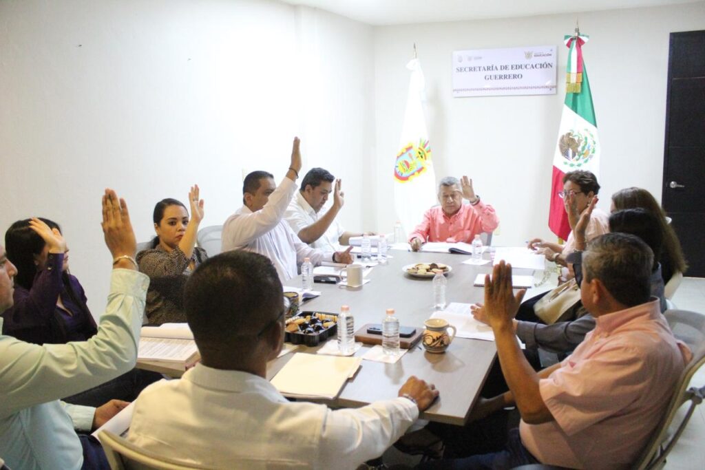 Instala titular de la SEG, el Consejo Directivo de la Universidad Tecnológica y Politécnica de la Sierra de Guerrero