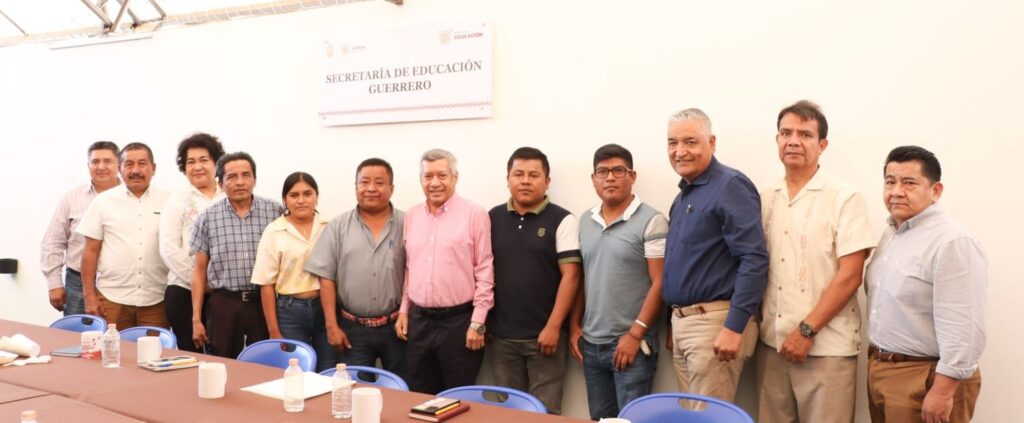 Atiende titular de la SEG al Presidente Municipal y al nuevo Cabildo de Ñuu Savi