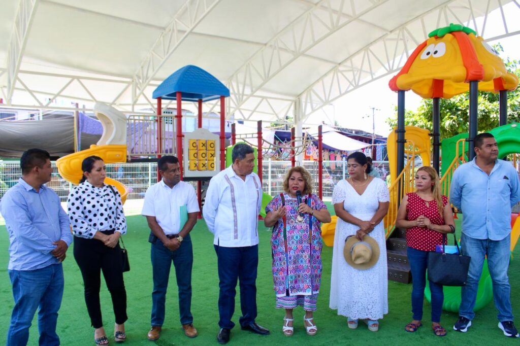 Gobierno del estado lleva más obras sociales para San Marcos en la Costa Chica
