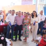 Inauguran aula de medios y entregan apoyos a primarias de Acapulco