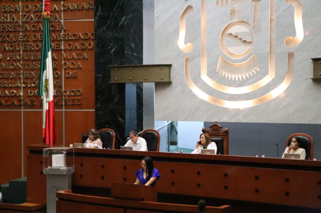 CELEBRA EVELYN SALGADO APROBACIÓN DE LA LEY REGISTRAL PARA EL ESTADO DE GUERRERO